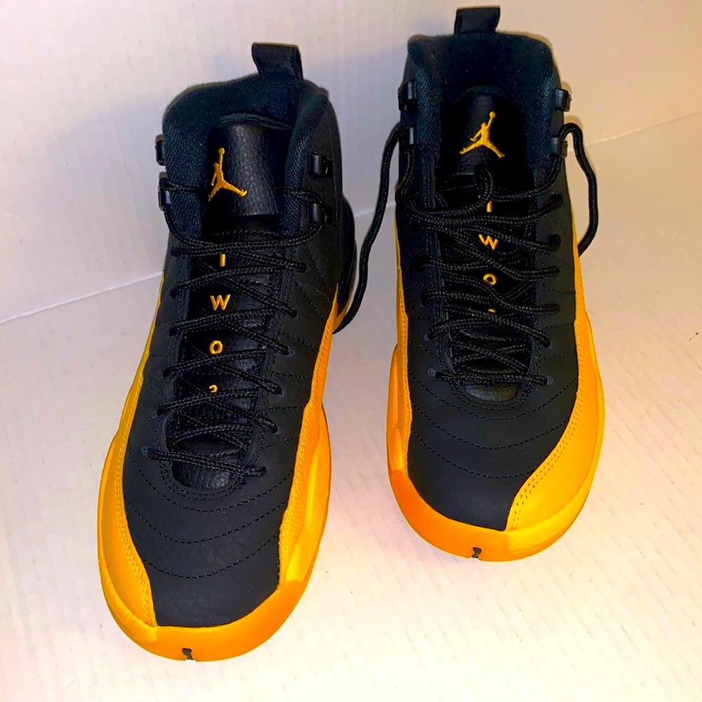 🔴 University gold Jordan’s Authentic NWOT